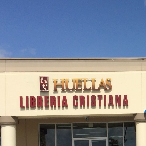 Libreria Cristiana Huellas